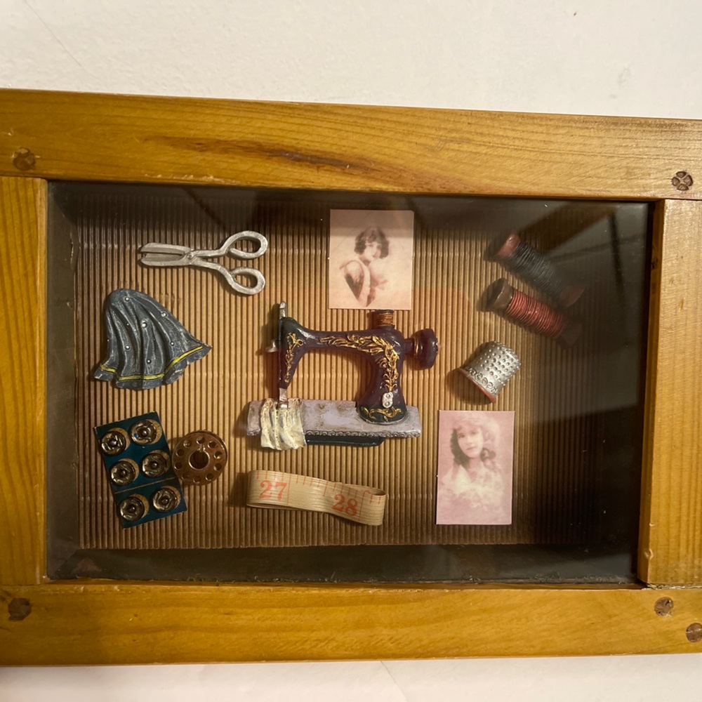 Antique Sewing Machine Framed 3D Shadow Box Picture.